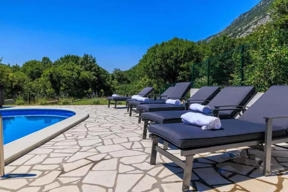 Holiday Home In Tribalj 51443