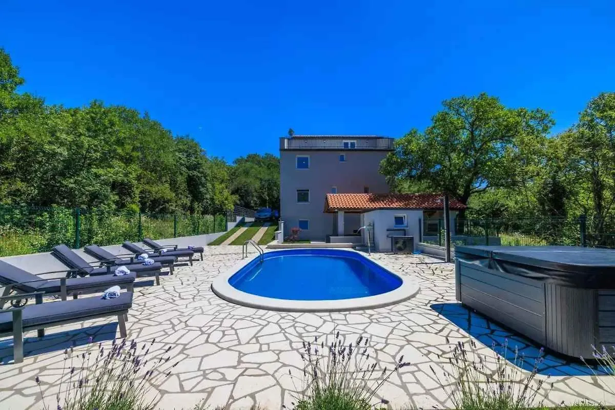 Holiday Home In Tribalj 51443