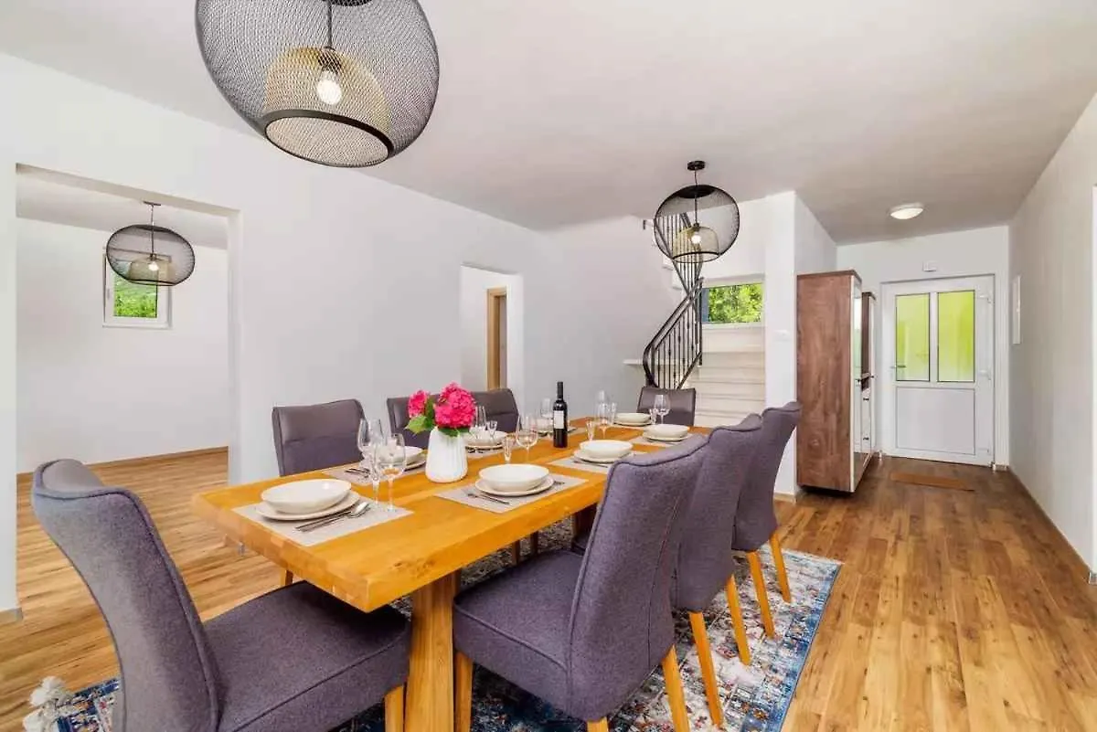 Holiday Home In Tribalj 51443