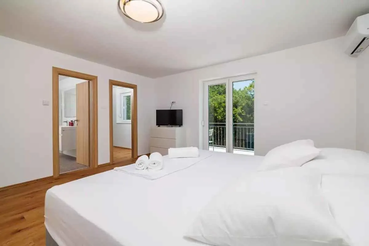 Holiday Home In Tribalj 51443